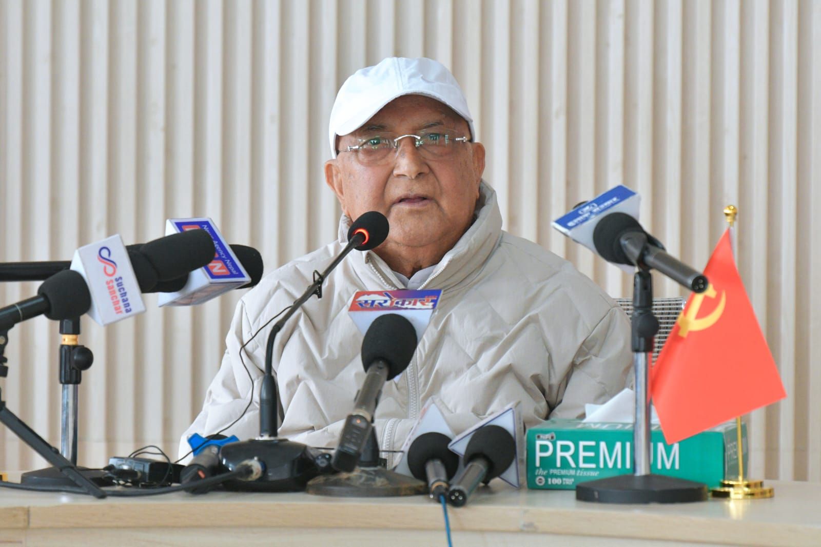 प्रतिशोधविरुद्ध कानूनी लडाँइ लड्छु : ओली